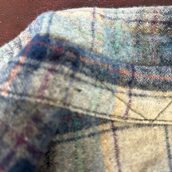 Vintage 100% wool blue Pentleton button up. Fits women’s L. - Picture 11 of 12